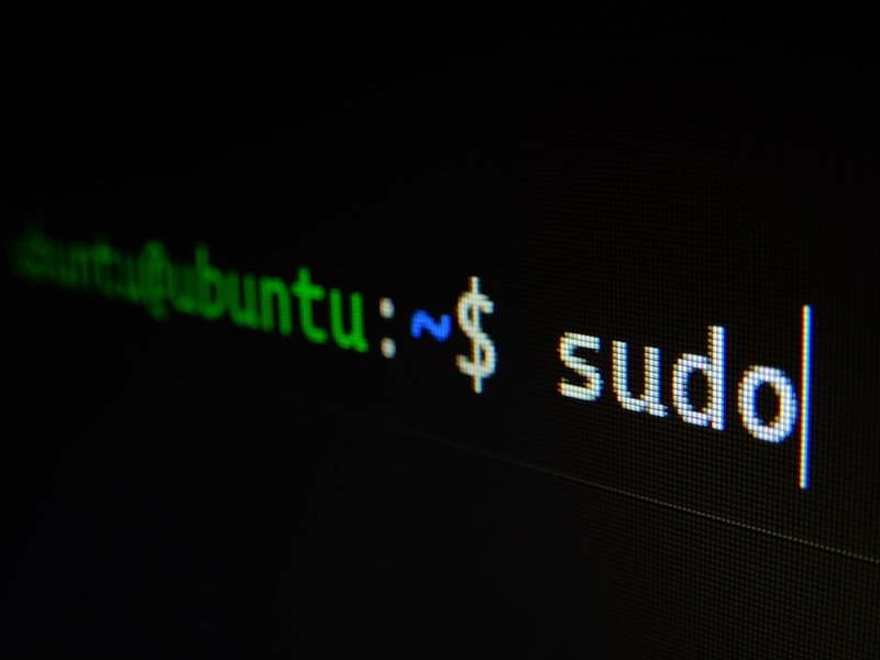 DeepSeek-TUI free terminal AI coding agent — developer using open-source AI automation in command line